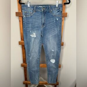 Juniors / Women’s REWASH distressed skinny jeans